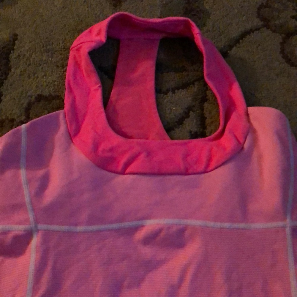 Lululemon size 8 scoop neck pink/white GUC